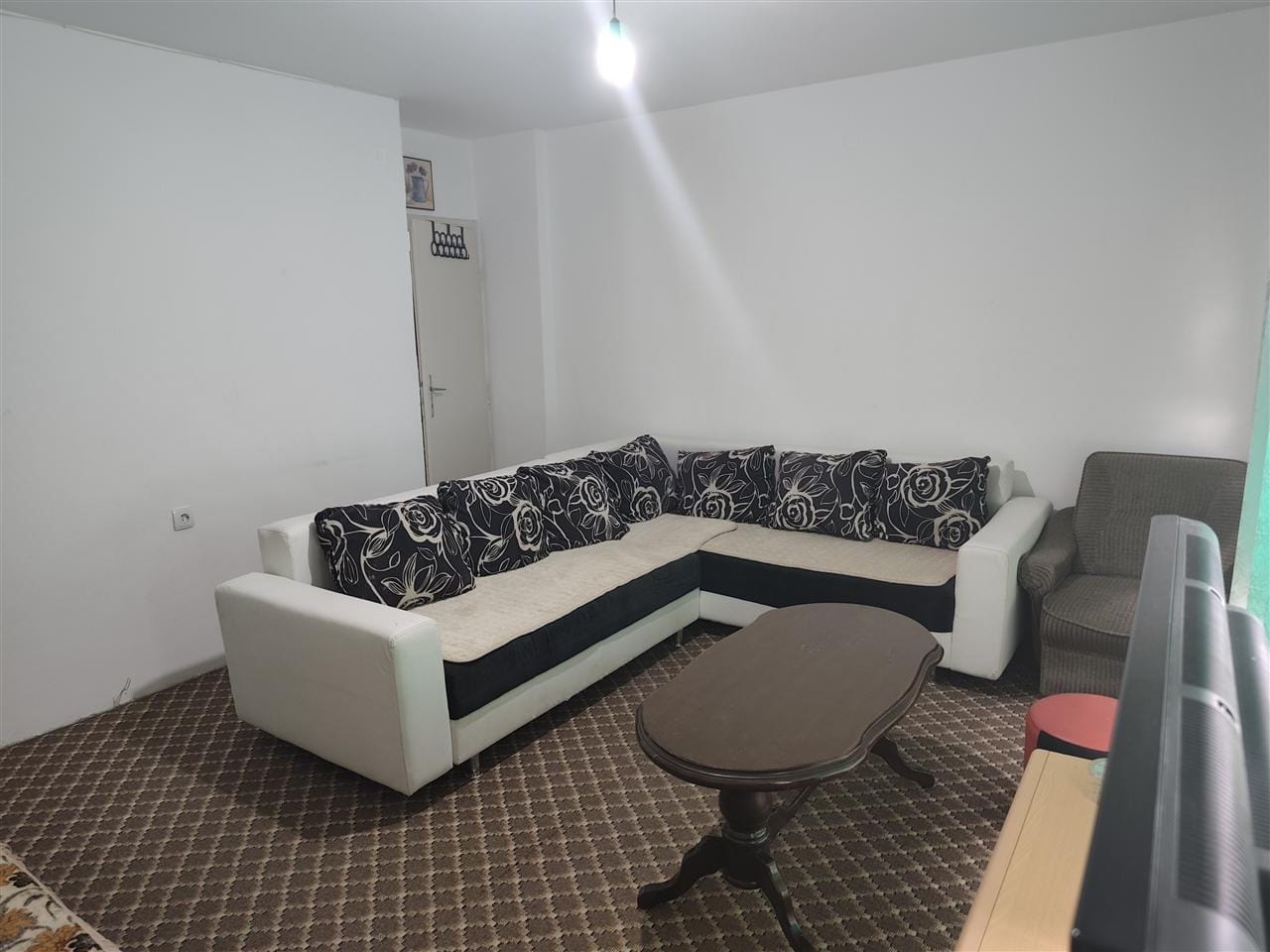 Стан 2 спални Аеродром, Острово - 63м2 со тераса