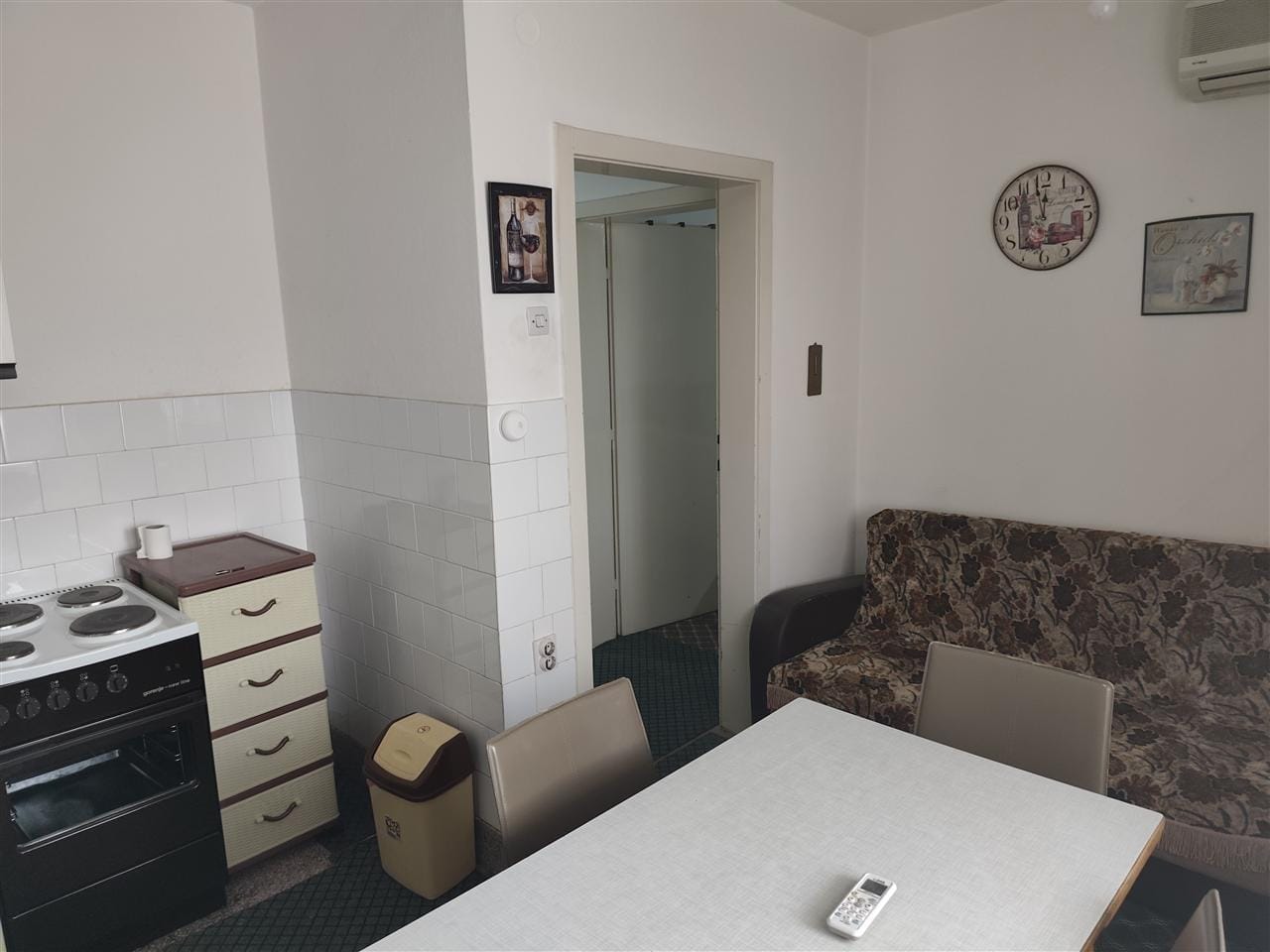Стан 2 спални Аеродром, Острово - 63м2 со тераса