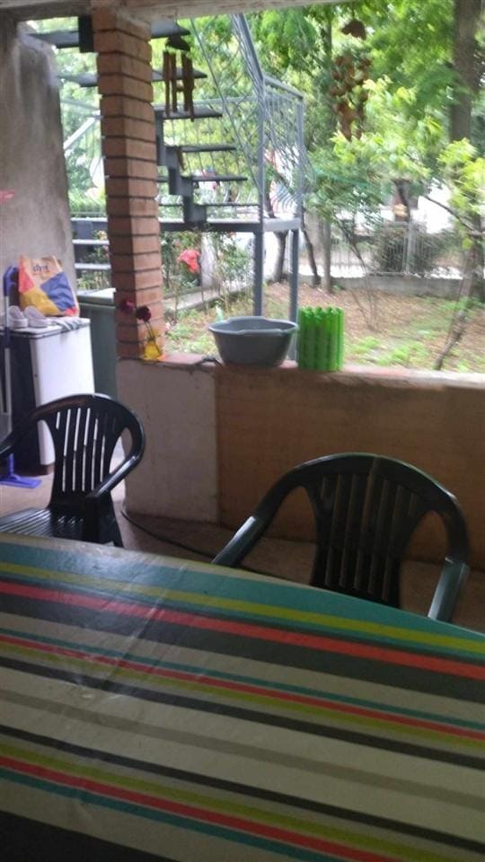 3-собен стан, 63м², приземје со двор, Железара, Гази Баба