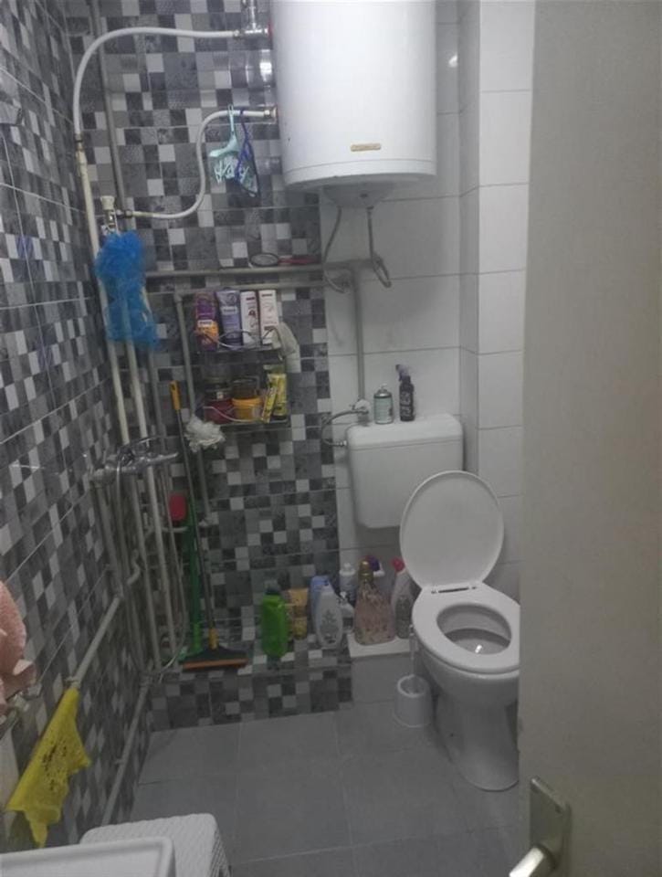 3-собен стан, 63м², приземје со двор, Железара, Гази Баба