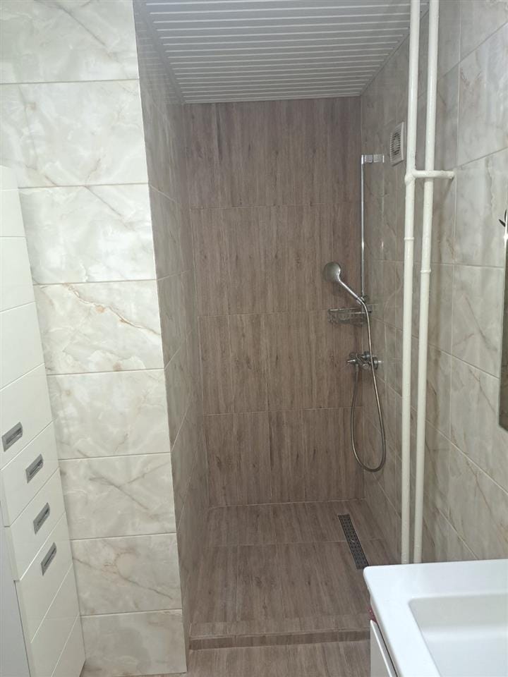 Наместен стан 1 спална, тераса, Центар - 47м2