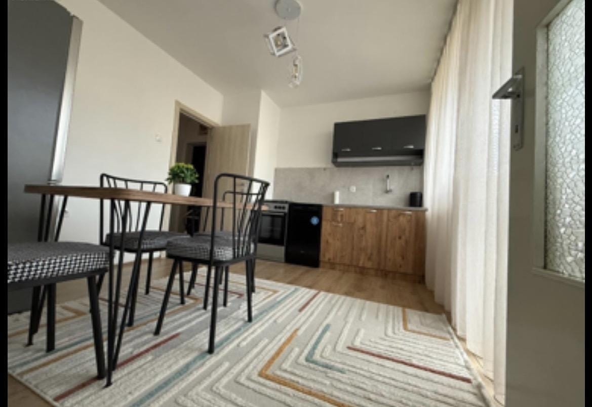 Двособен стан во Дебар маало, Центар - 64м2, наместен