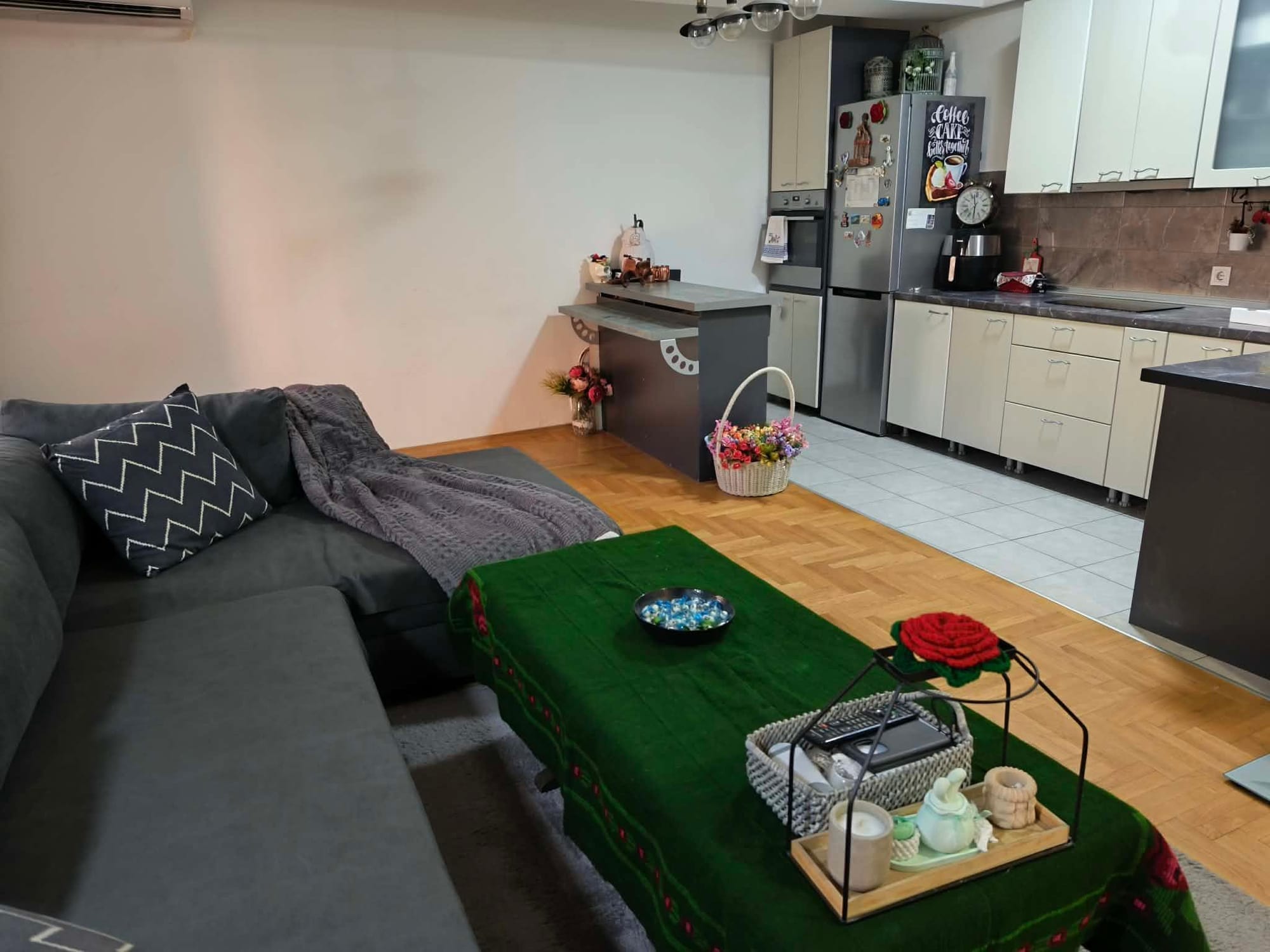Стан 1 спална, Кисела Вода, 60м² со тераса и лифт
