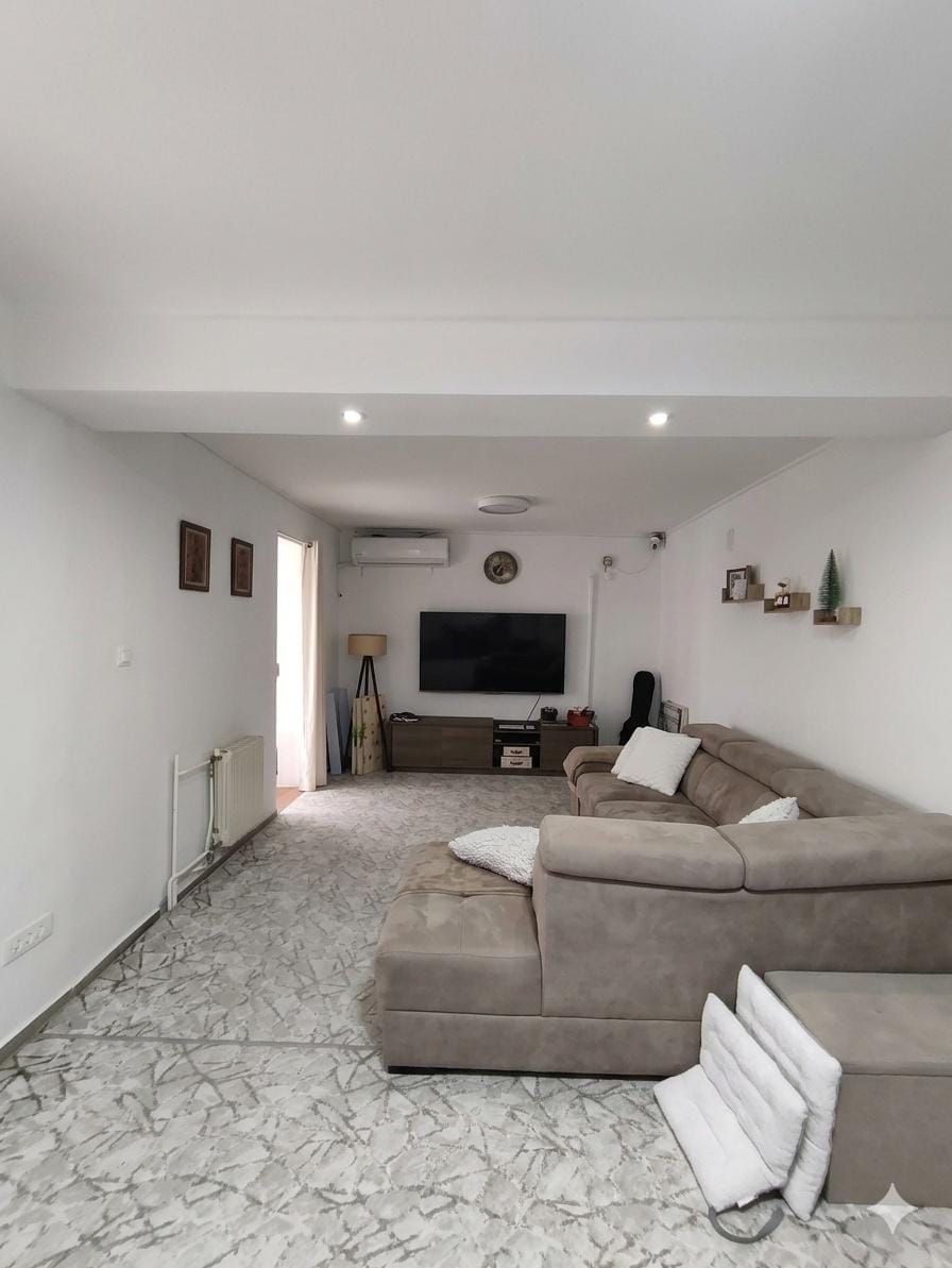 Стан 2 спални, тераса, Автокоманда, 58м² - 2/4 кат