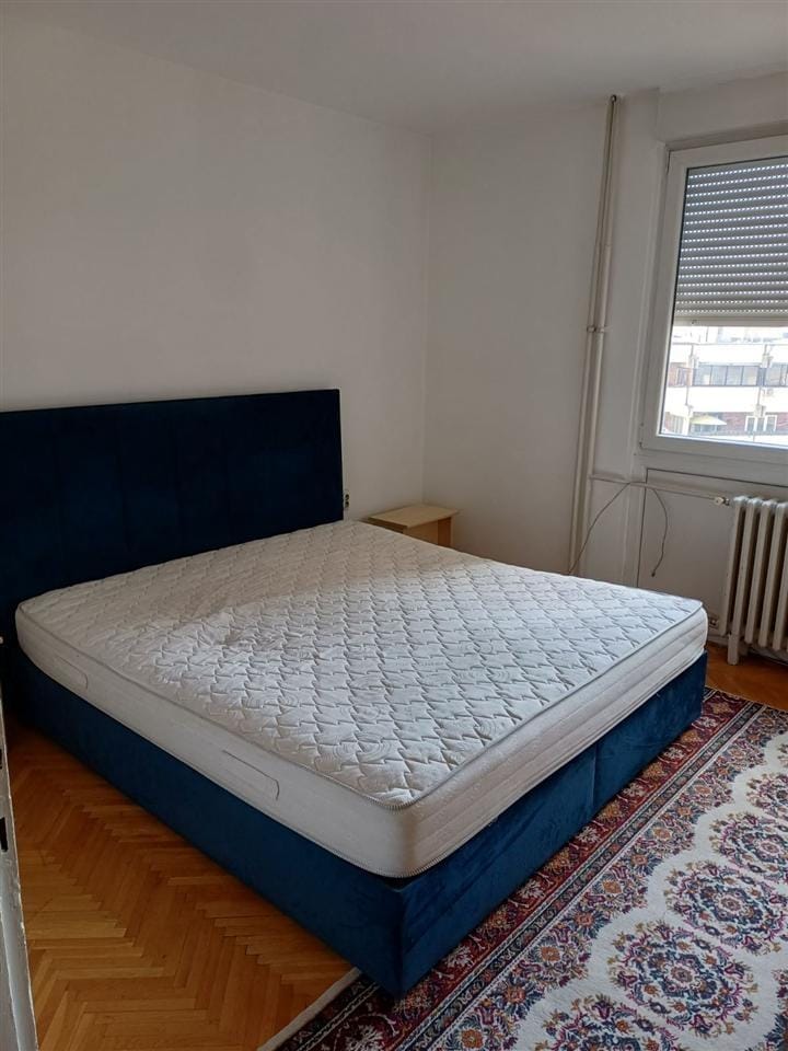 Стан во Центар Градски Ѕид 93м2 со 3 спални