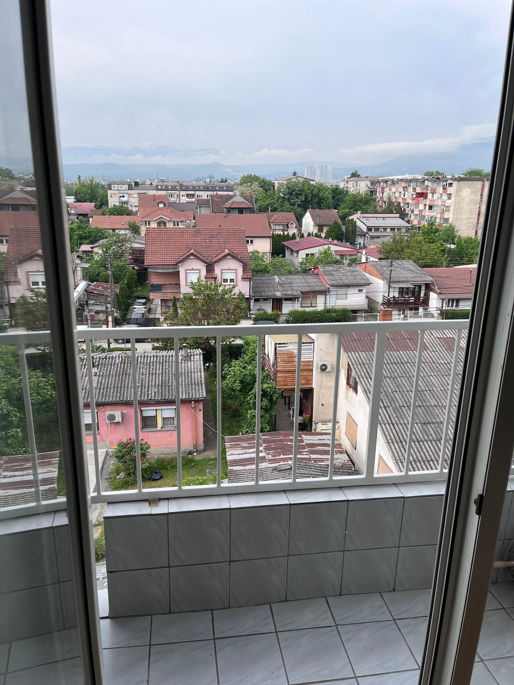 Стан 2 спални, тераса, Маџари 50м²