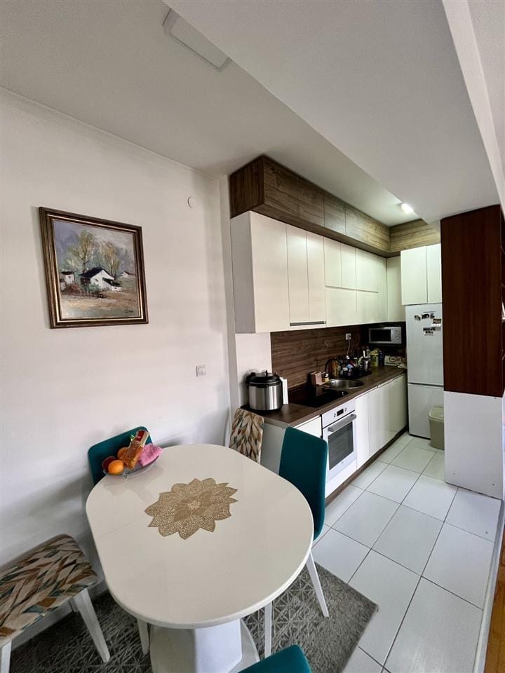 Наместен стан 2 спални 53м² во Аеродром бул.трета македонска бригада