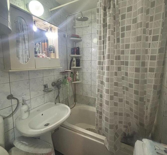 Stan 2 спални Карпош 4, 70м² со тераса